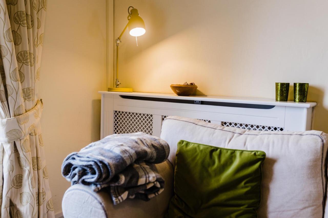 May Tree Cottage Manorbier 5 Mins From The Beach Sleeps 4 Экстерьер фото