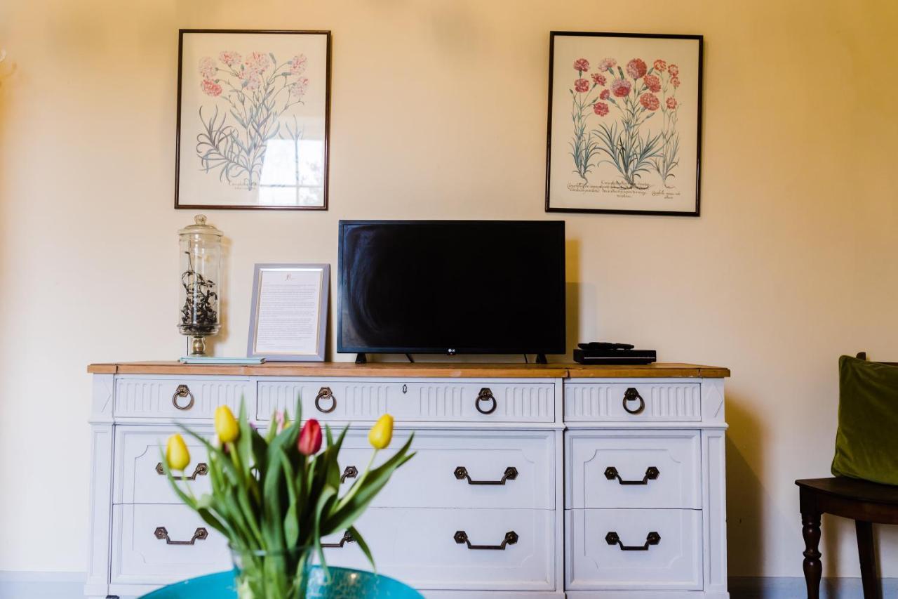 May Tree Cottage Manorbier 5 Mins From The Beach Sleeps 4 Экстерьер фото