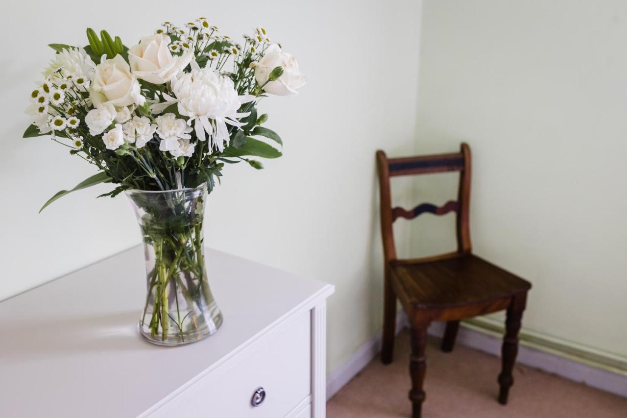 May Tree Cottage Manorbier 5 Mins From The Beach Sleeps 4 Экстерьер фото