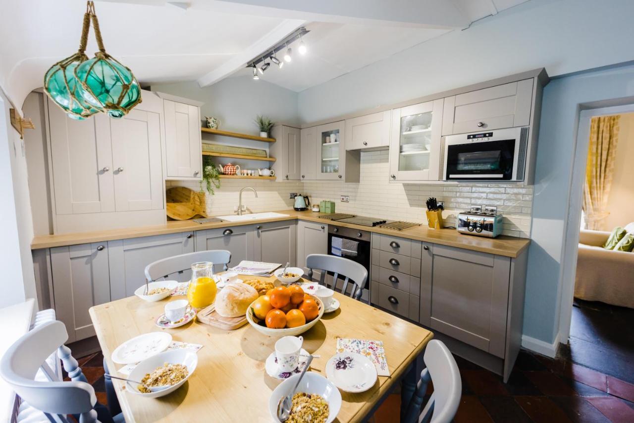 May Tree Cottage Manorbier 5 Mins From The Beach Sleeps 4 Экстерьер фото