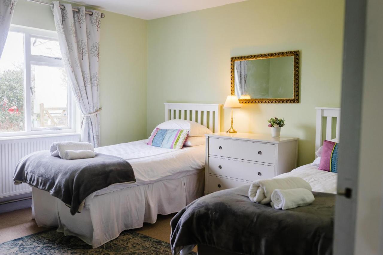 May Tree Cottage Manorbier 5 Mins From The Beach Sleeps 4 Экстерьер фото