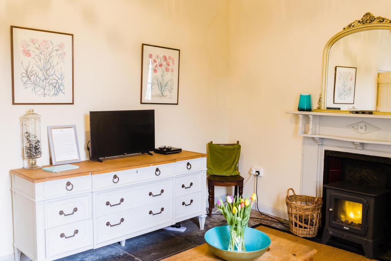 May Tree Cottage Manorbier 5 Mins From The Beach Sleeps 4 Экстерьер фото