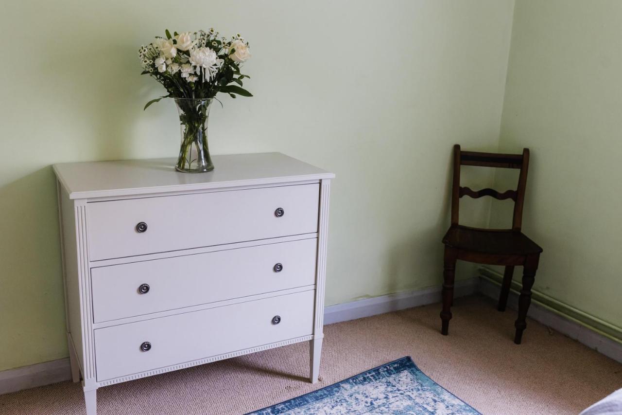 May Tree Cottage Manorbier 5 Mins From The Beach Sleeps 4 Экстерьер фото