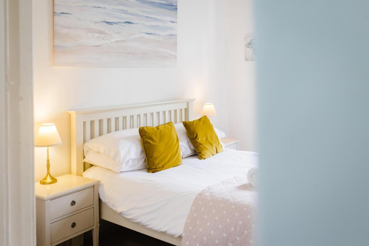 May Tree Cottage Manorbier 5 Mins From The Beach Sleeps 4 Экстерьер фото