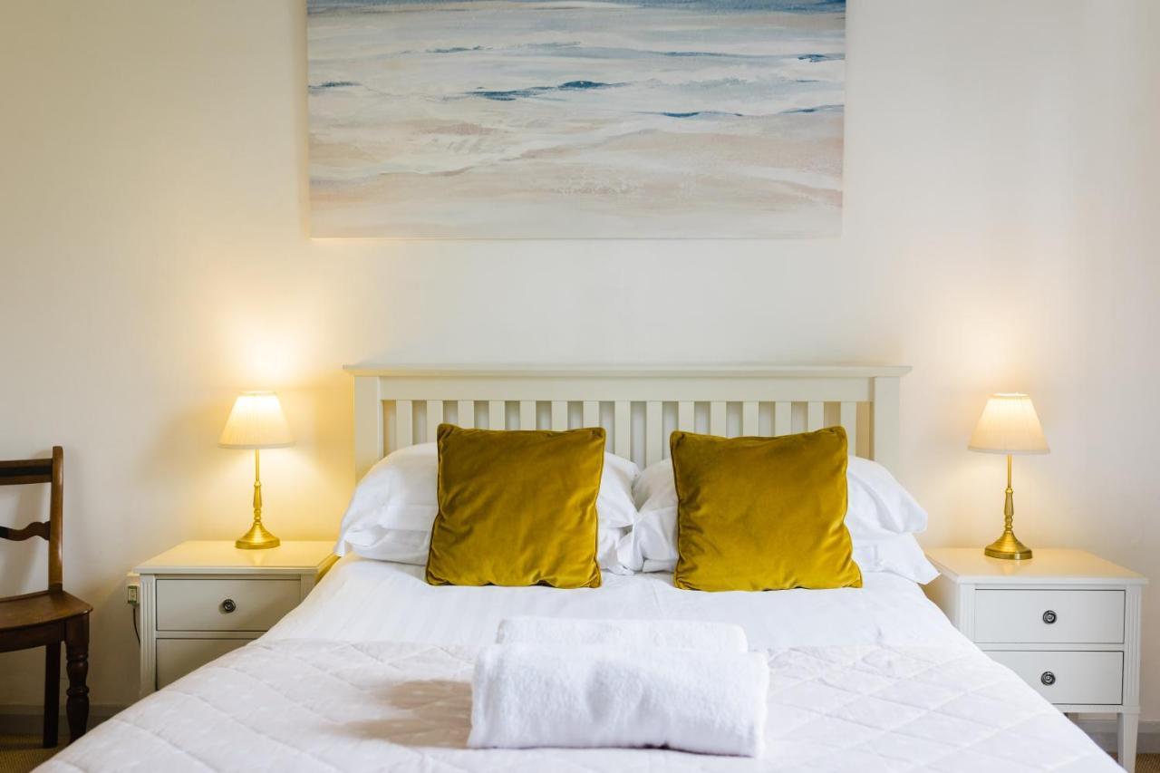May Tree Cottage Manorbier 5 Mins From The Beach Sleeps 4 Экстерьер фото