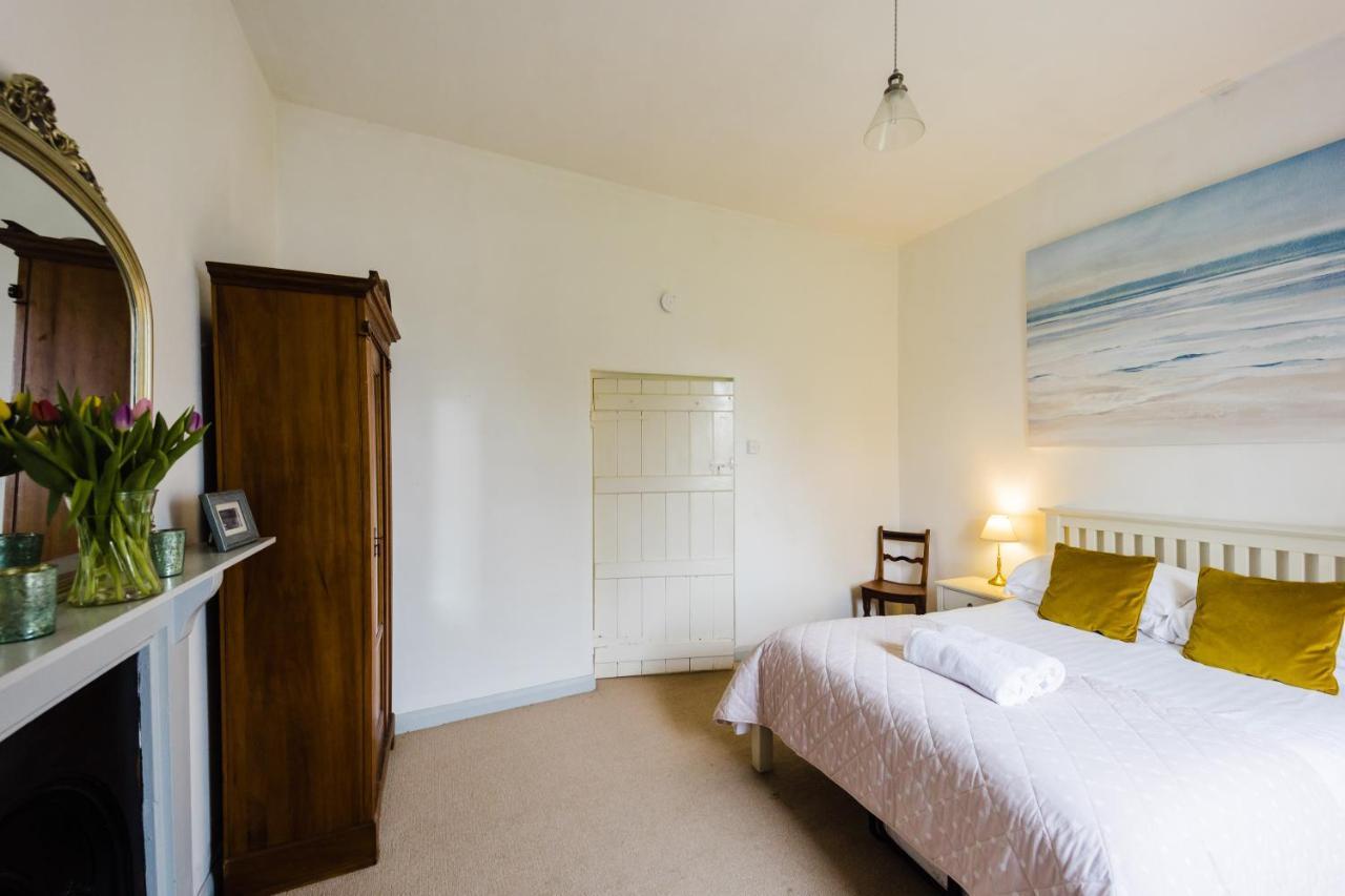 May Tree Cottage Manorbier 5 Mins From The Beach Sleeps 4 Экстерьер фото